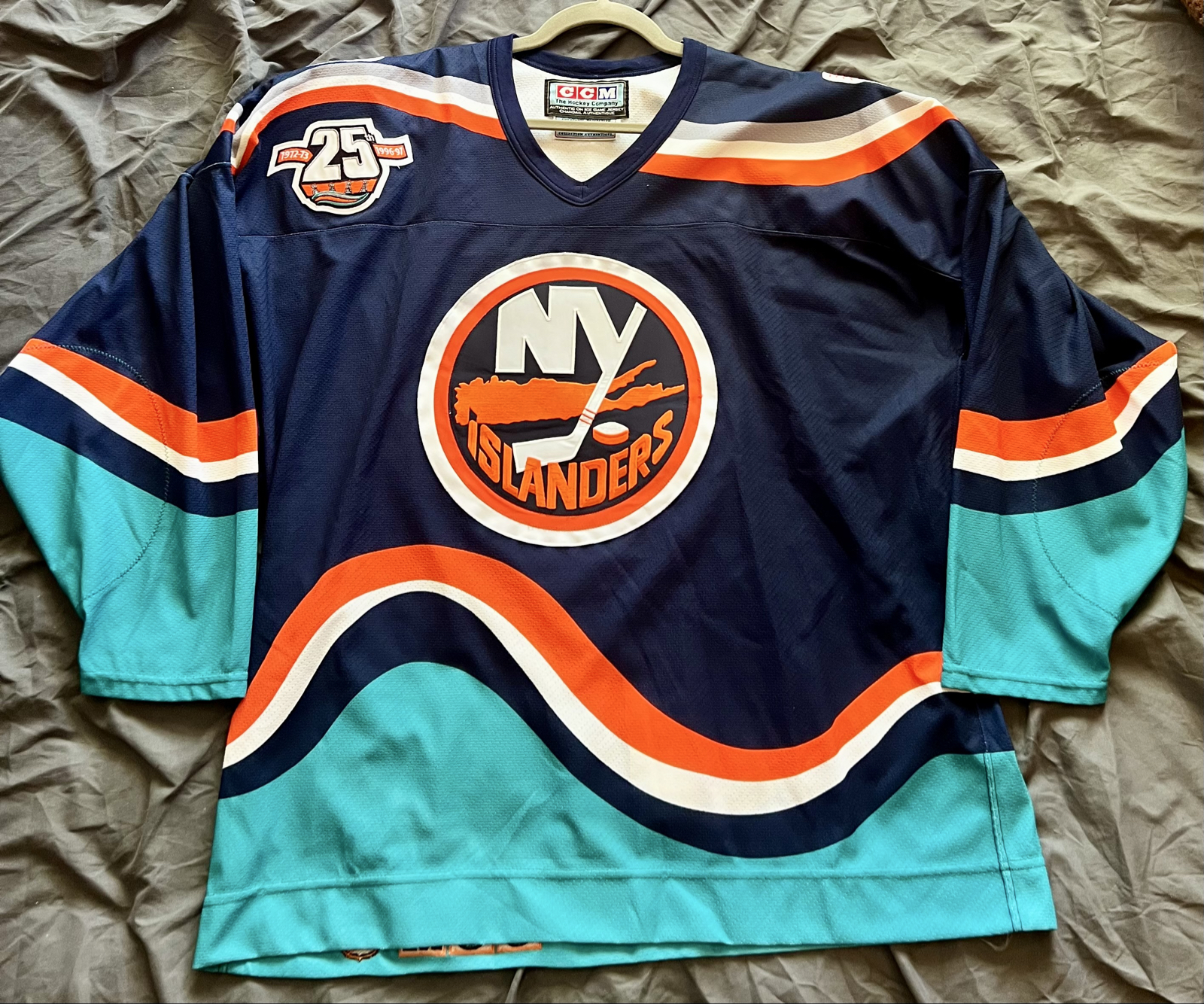 New York Islanders Vintage 25th Anniversary 'Fisherman' CCM NHL Jersey ...